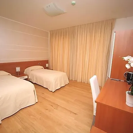 Monviso Hotel *